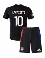 Otroške Nogometnih dresov Olympique Lyonnais Alexandre Lacazette #10 Gostujoči 2024-25 Kratki rokavi (+ hlače)